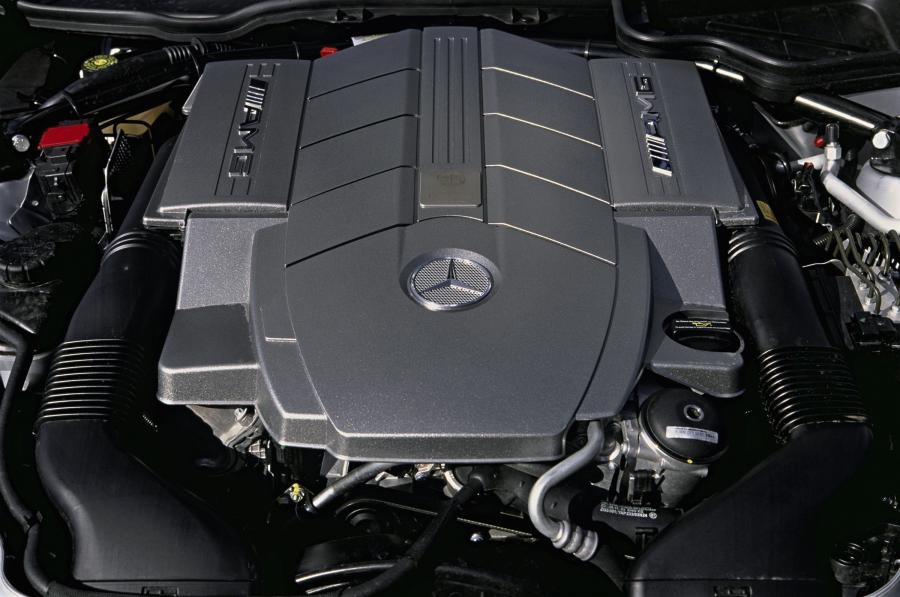  Mercedes-Benz SLK55 AMG 2005 года  (фото 18 из 96)